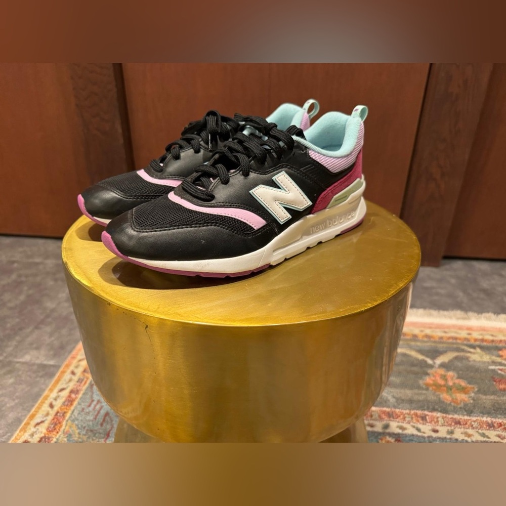Woman’s Colorblock New Balance
